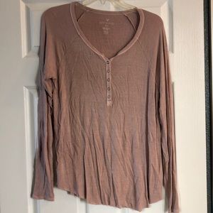 Raglan sleeve Henley